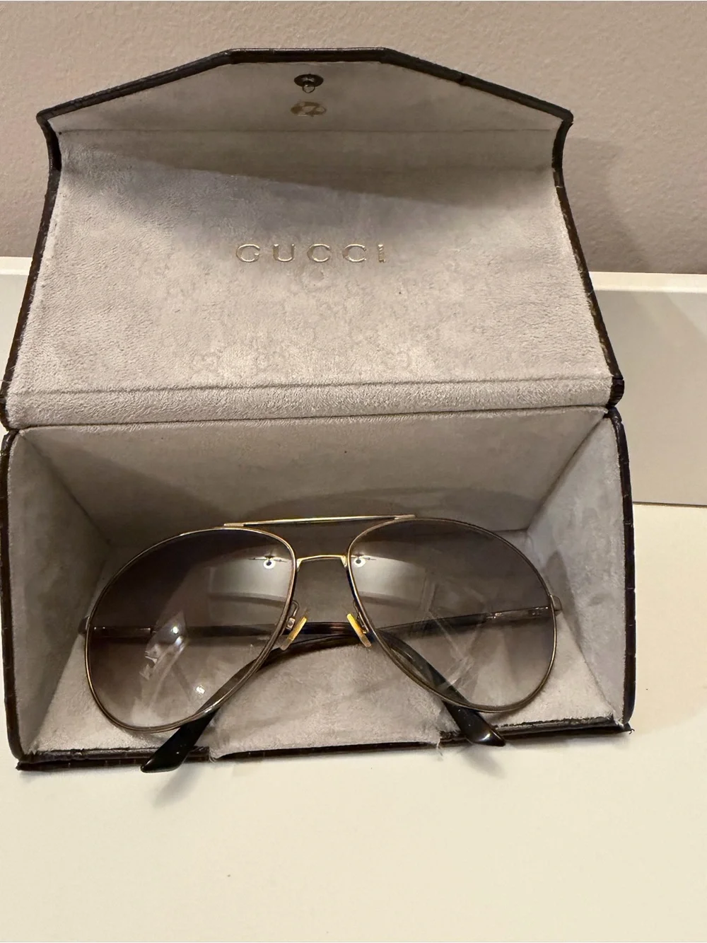 Vintage GUCCI Metal Aviator Sunglasses GG 2202/S Gold Tortoise Shell Gradient
